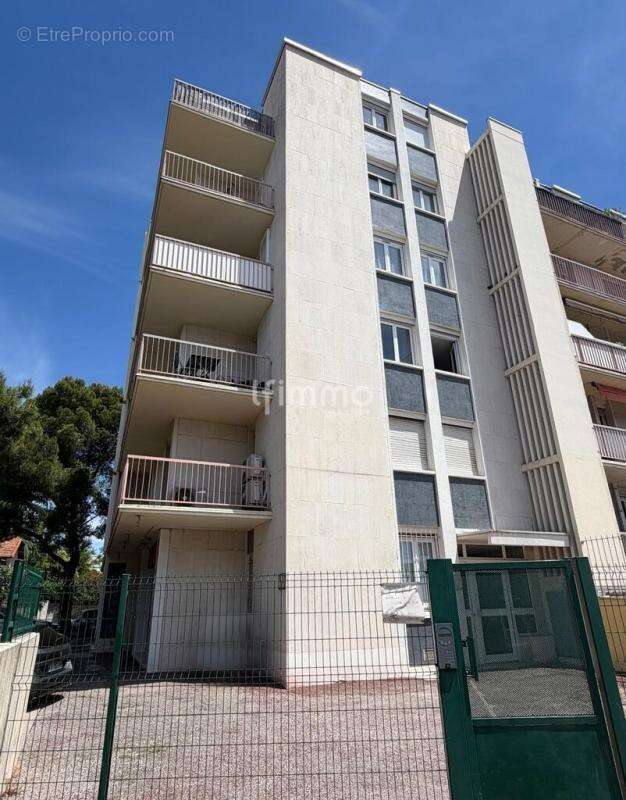 Studio proche centre et transports urbains - photo 5