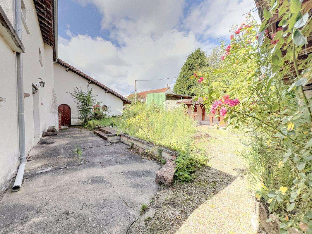 Maison à ATHEE