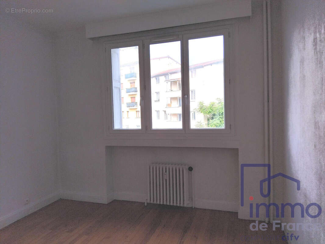 Appartement à SAINT-ETIENNE