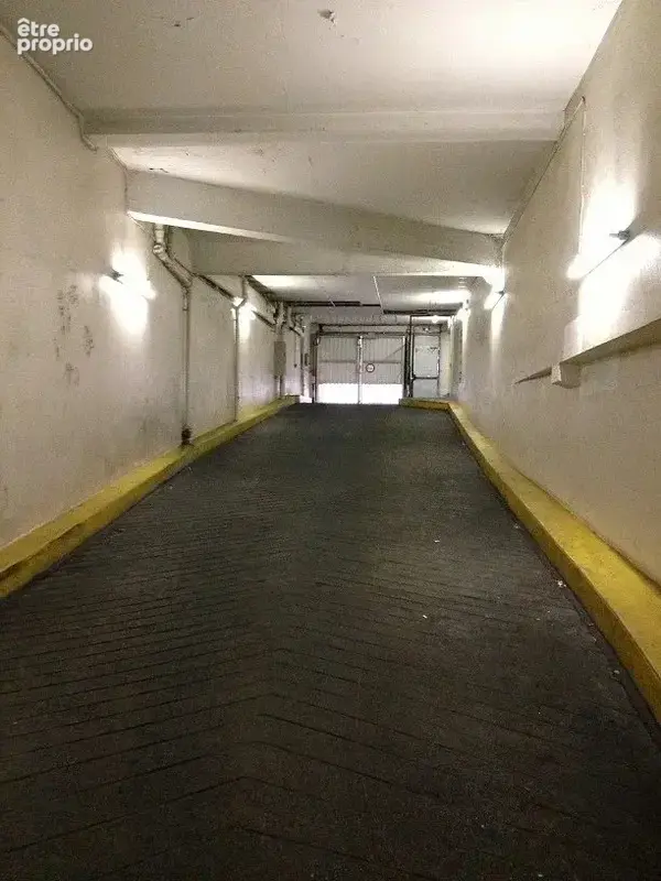 Parking à PARIS-19E