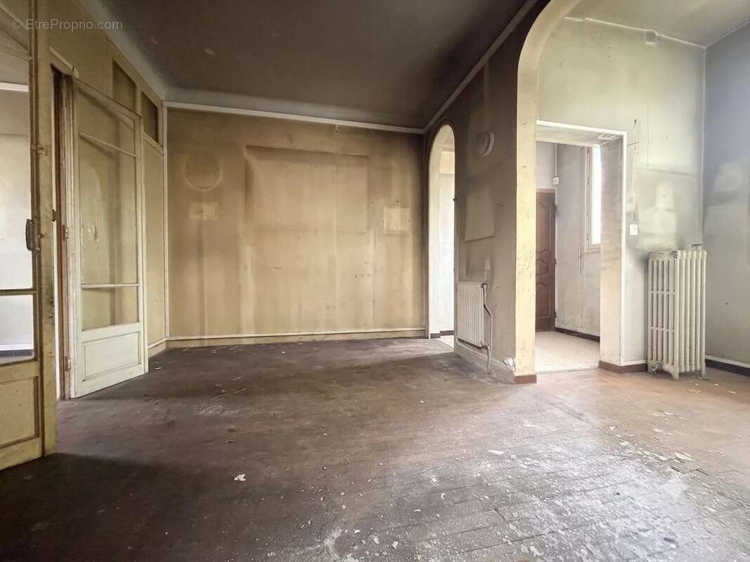 Cagnes-sur-mer - propriété de 2 maisons - terrain plat de 2 400 m² - photo 21