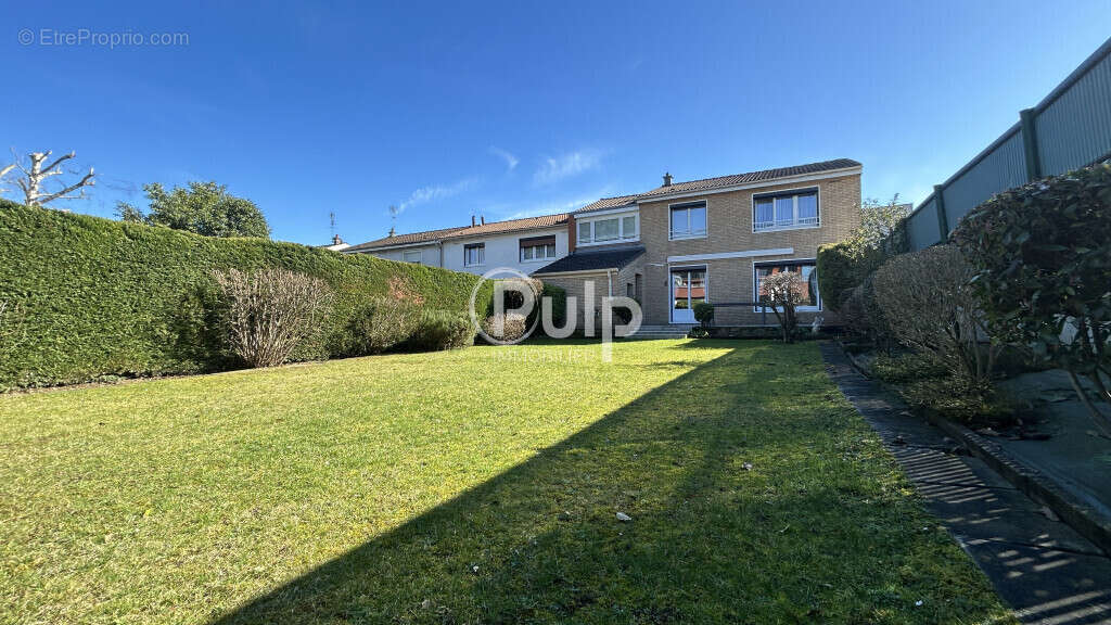 Maison à MONTIGNY-EN-GOHELLE