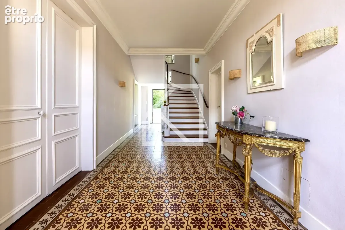 Maison 13 pièces 432 m² à vendre à Le Mans (72000) - photo 1