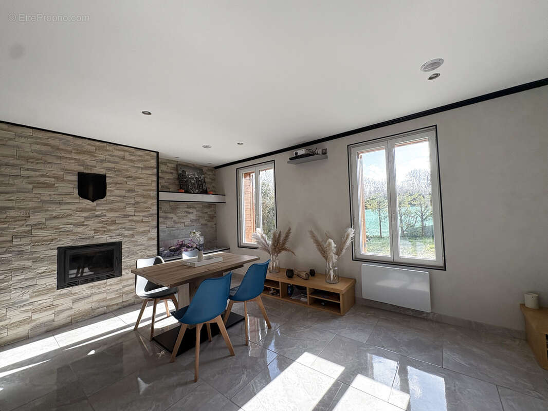 Maison à VILLACERF