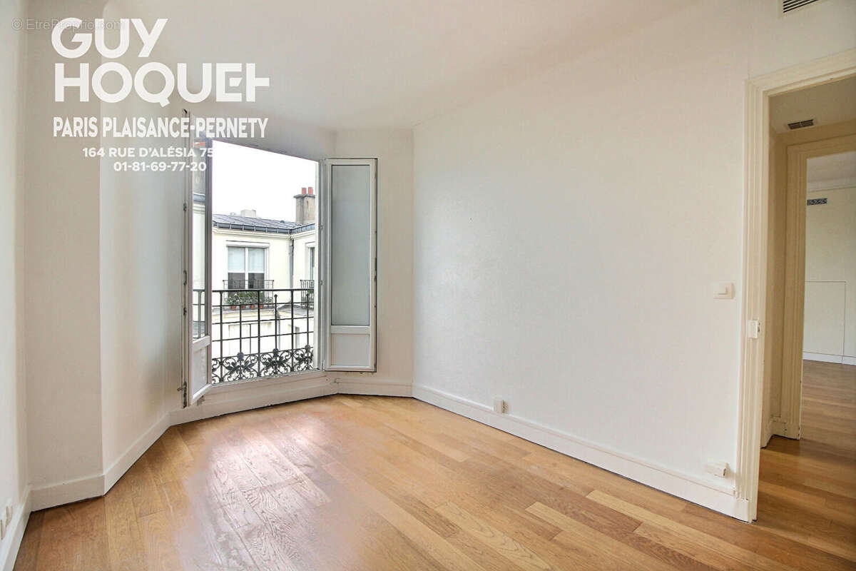 Appartement à PARIS-14E