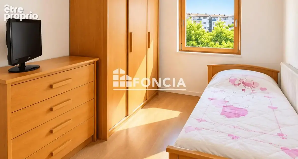 Appartement T3 avec terrasse, garage et parking privatif – Vendu loué - photo 5