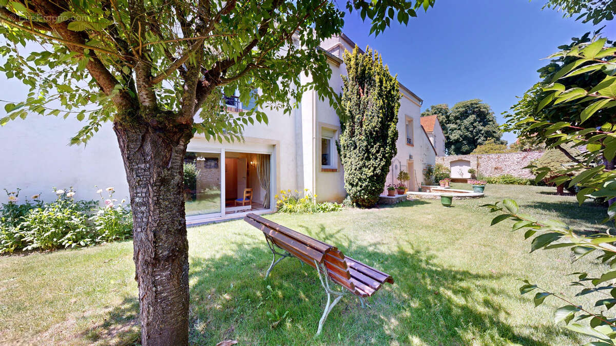 Maison à LES ALLUETS-LE-ROI