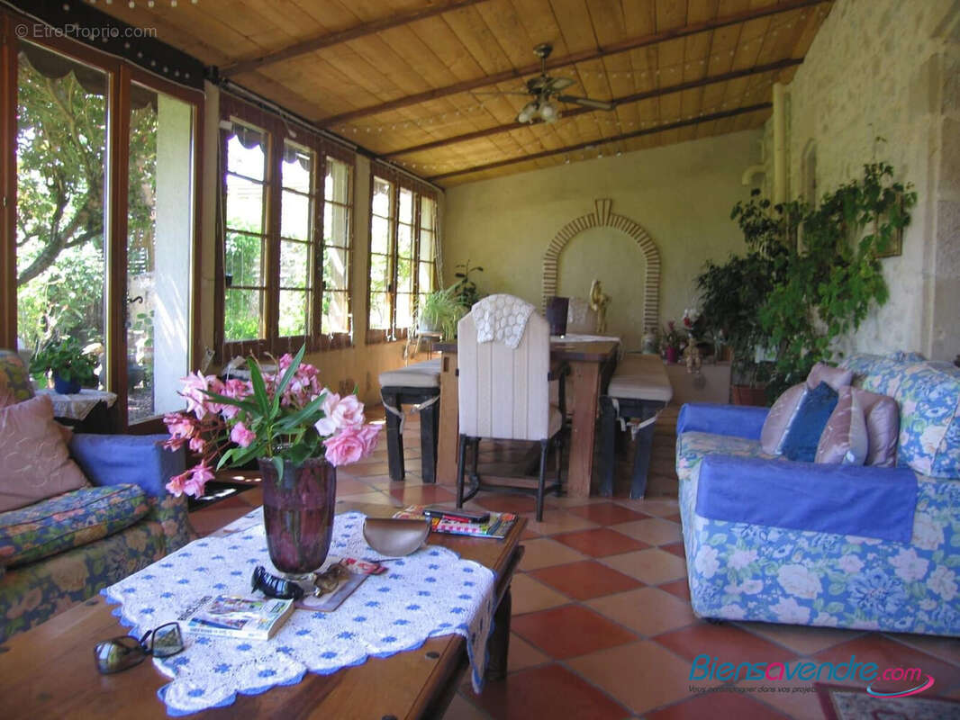 Maison 200 m² à Dieulivol  - photo 2