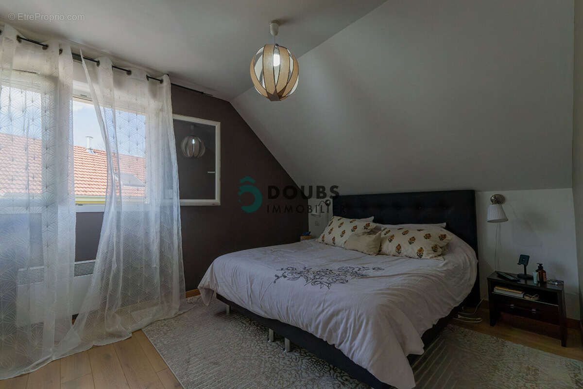 Maison située au Bélieu - photo 9