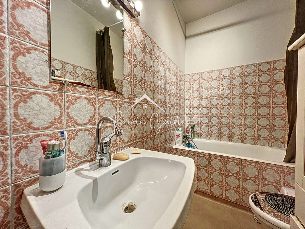 Appartement f2 47 m2 vendu loué - photo 6