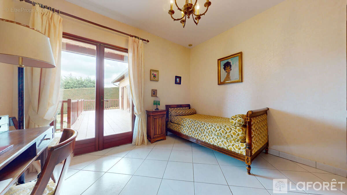 Maison à LACHASSAGNE