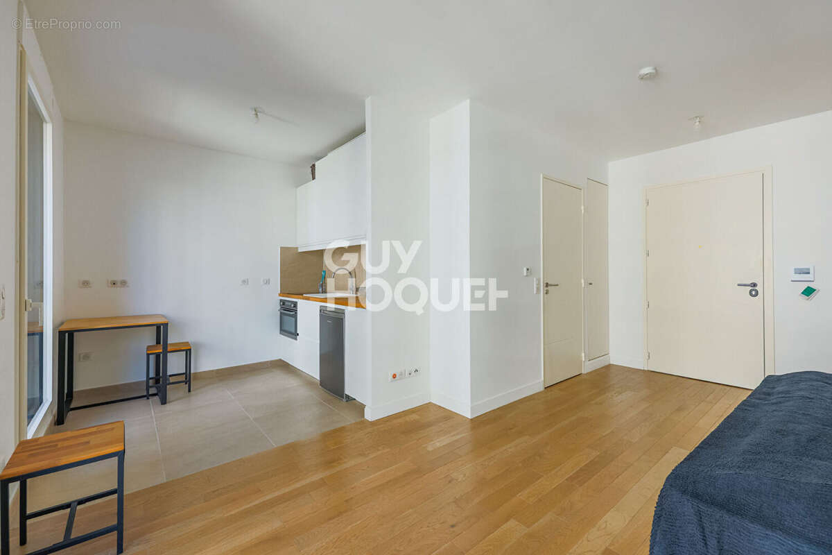 Appartement à ISSY-LES-MOULINEAUX