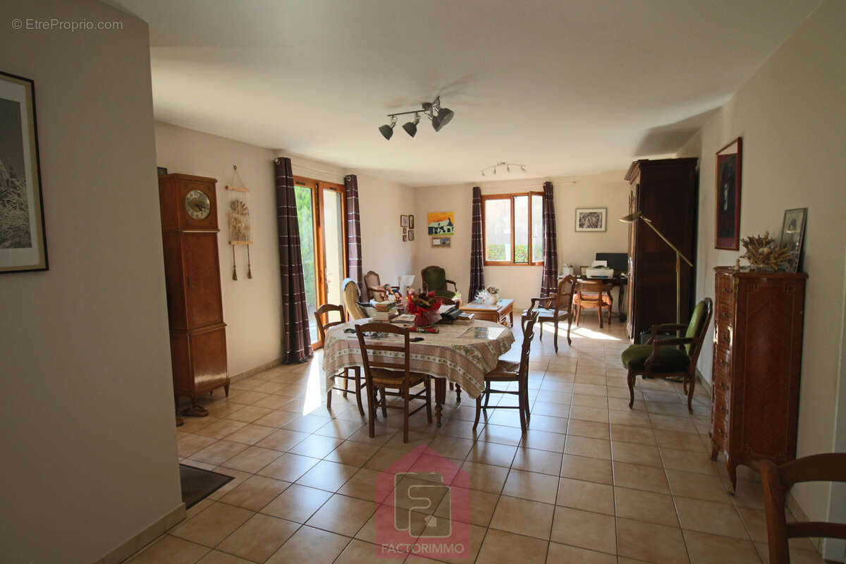 Maison à PRAYSSAC