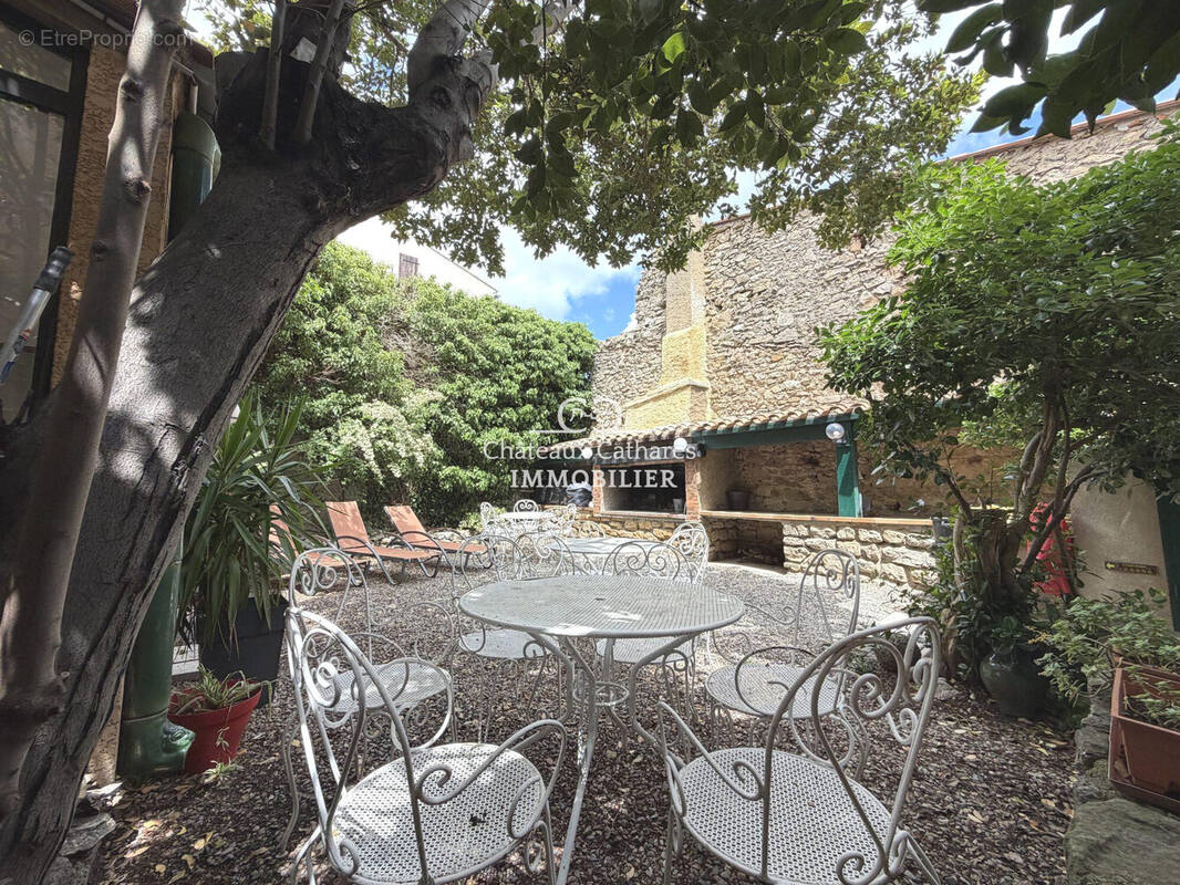Maison à CUCUGNAN