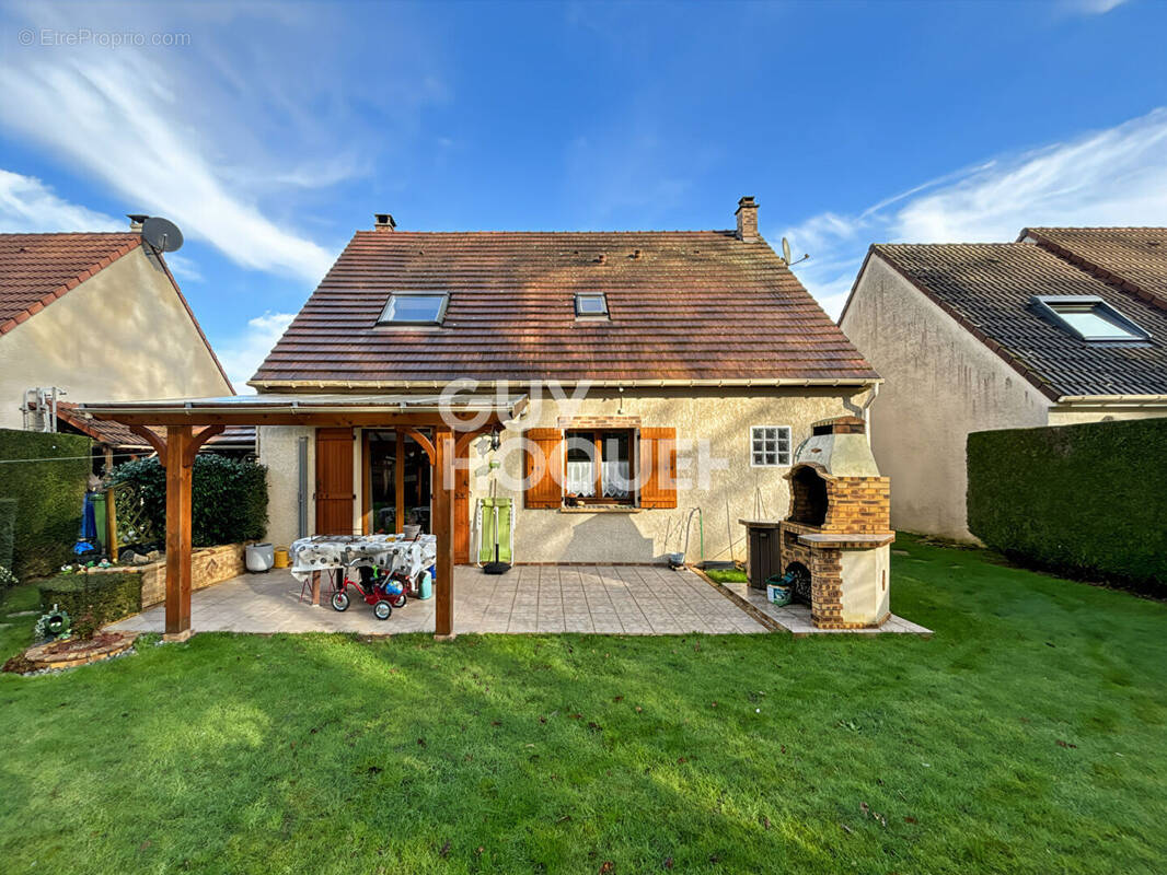 Maison à LA HOUSSAYE-EN-BRIE