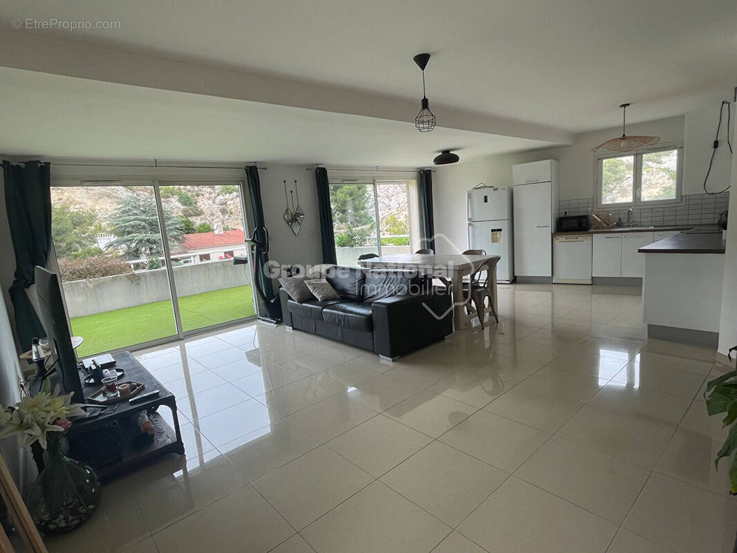 Appartement à CARRY-LE-ROUET