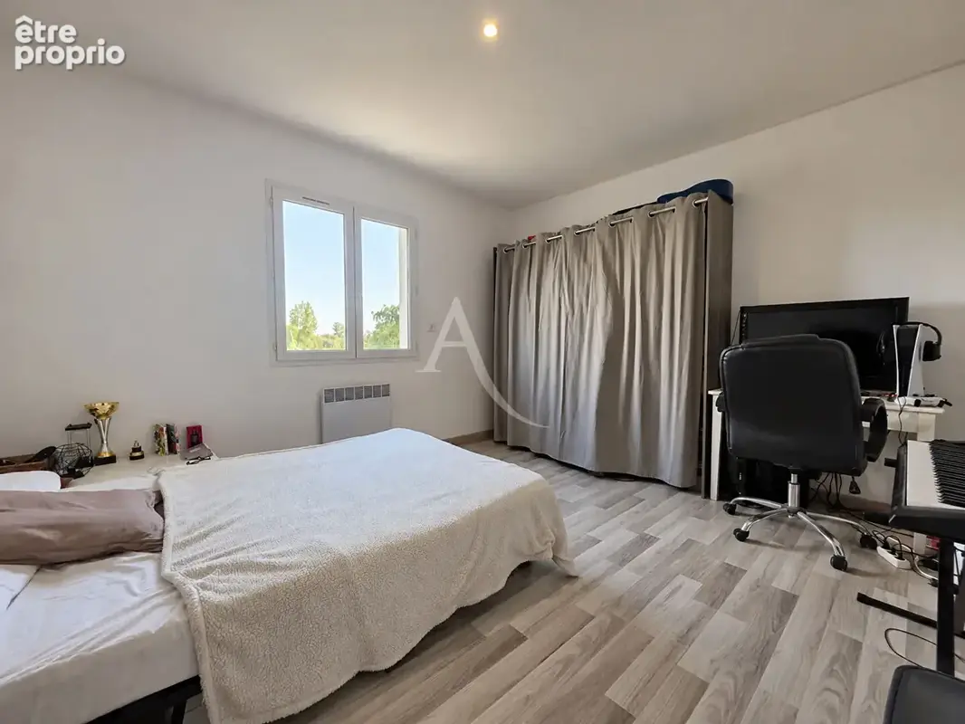 Narbonne - maison 143 m², 4 chambres, piscine et garage. - photo 11
