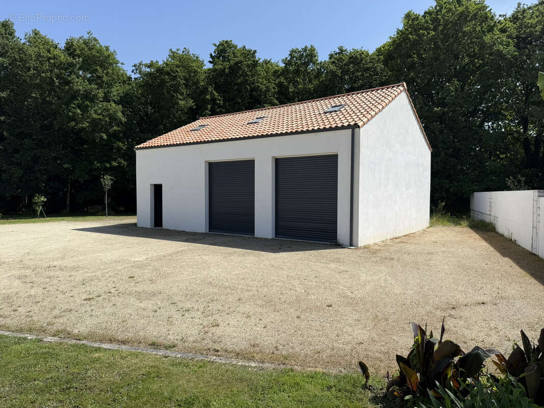 Maison à CHAUVE