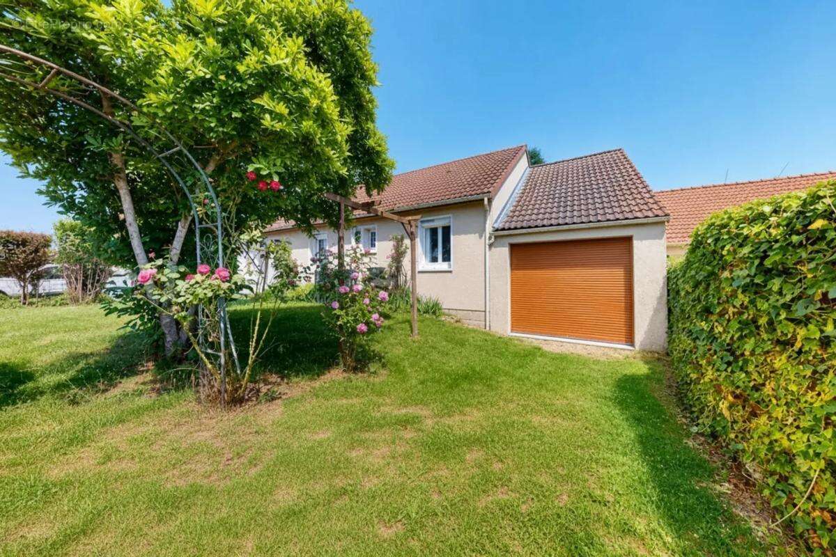 Maison de 6 pièces - 4 chambres de 155 m² à Chéroy - photo 23