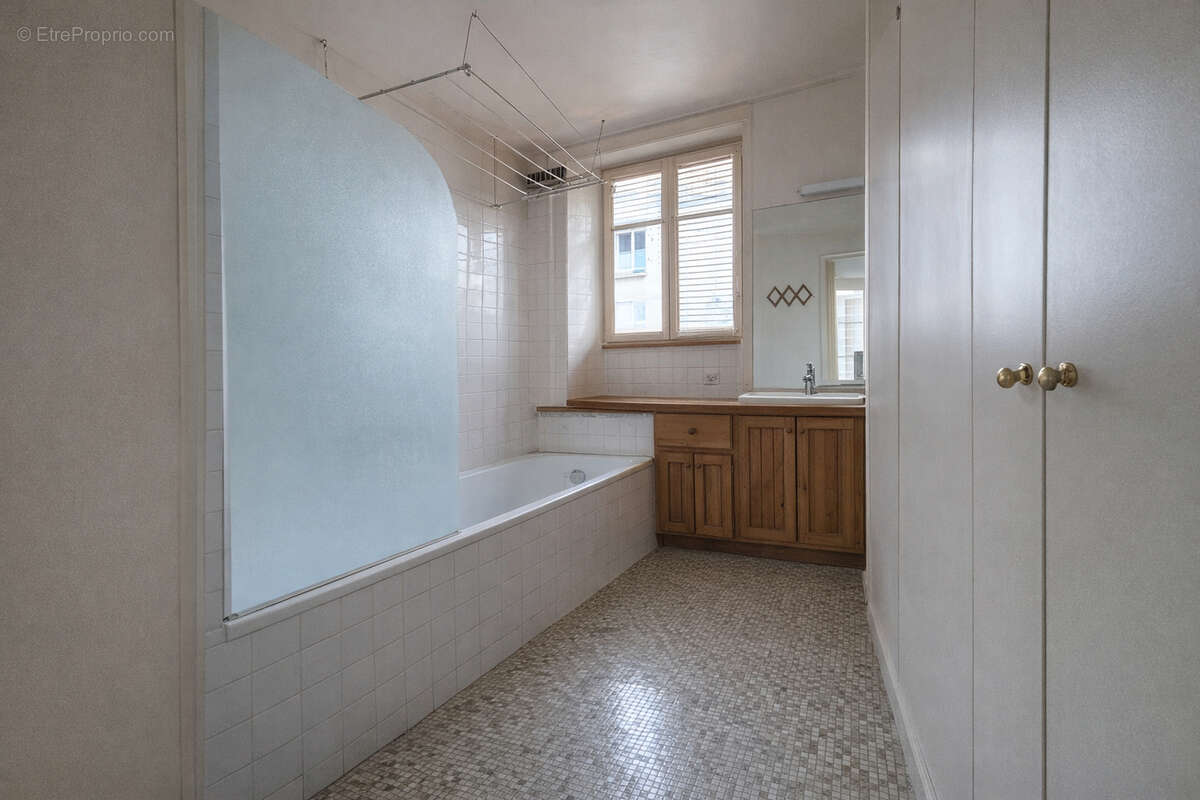 Appartement à PARIS-4E