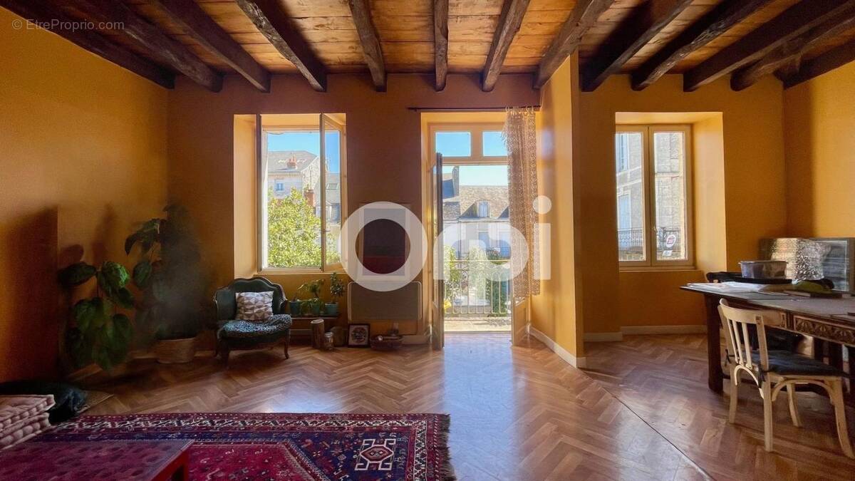 Appartement à TERRASSON-LAVILLEDIEU