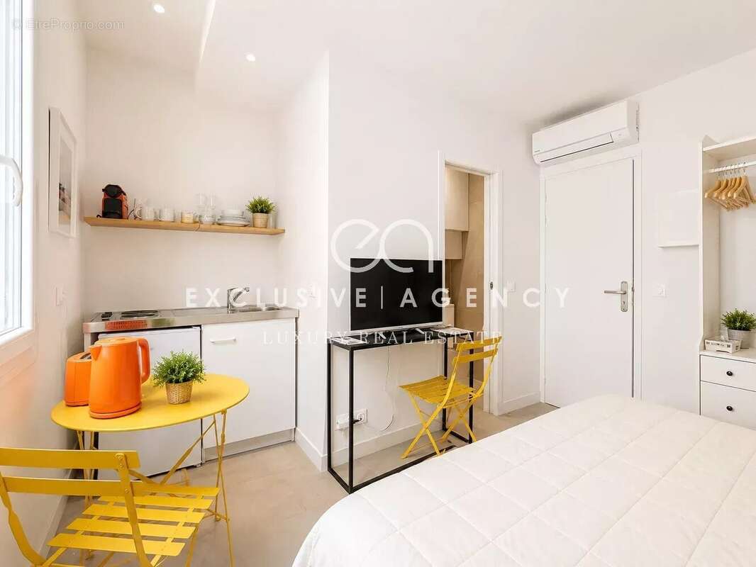 Cannes suquet vente 4 studios entierement renovés - photo 3