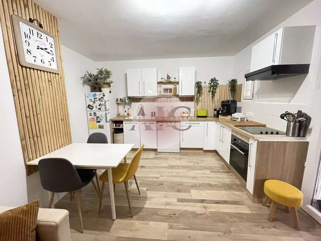 Maison à TOURRETTES