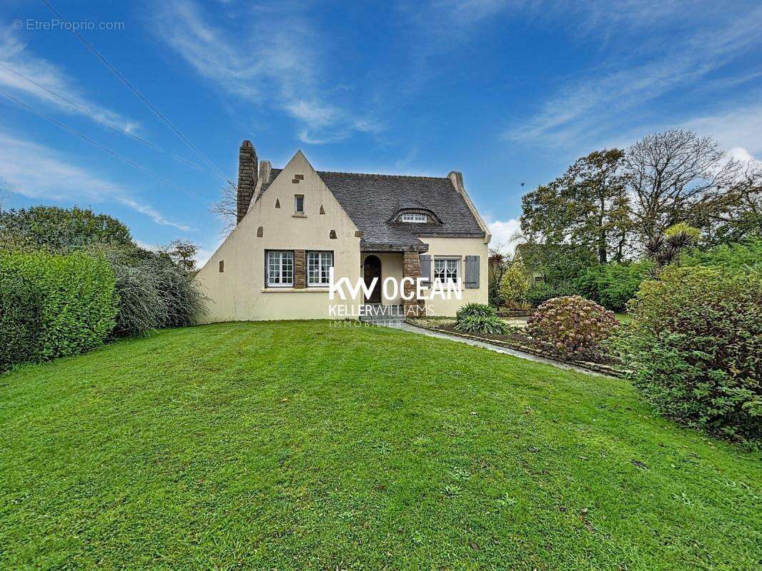 Maison à LE DRENNEC