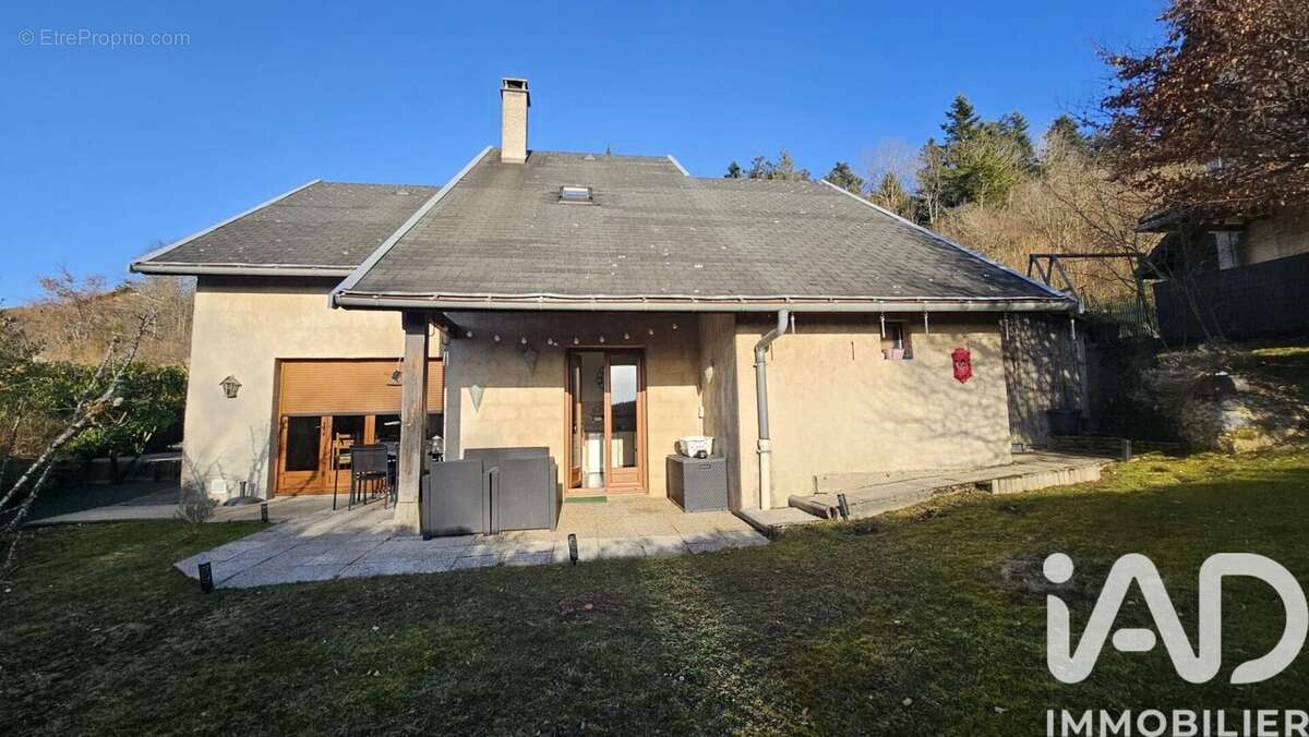 Maison 107 m² à Thezillieu  - photo 2