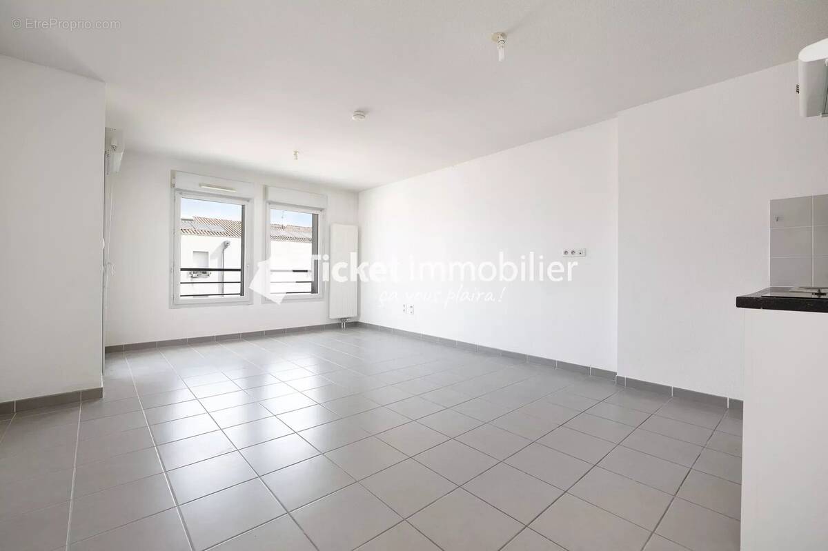 Appartement à CORNEBARRIEU