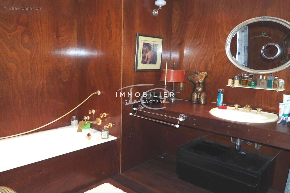 Maison à LA GARDE-FREINET