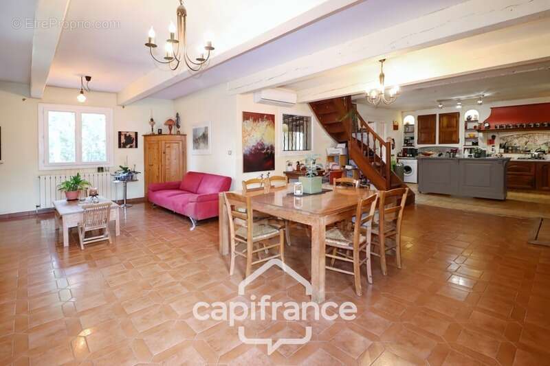 Maison à vendre 7 pièces LA CADIERE D'AZUR (83) - photo 4