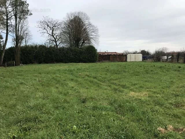 Terrain à FOUSSAIS-PAYRE