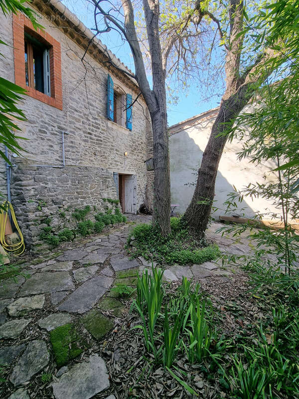 Maison à SAINT-BAUZILLE-DE-MONTMEL