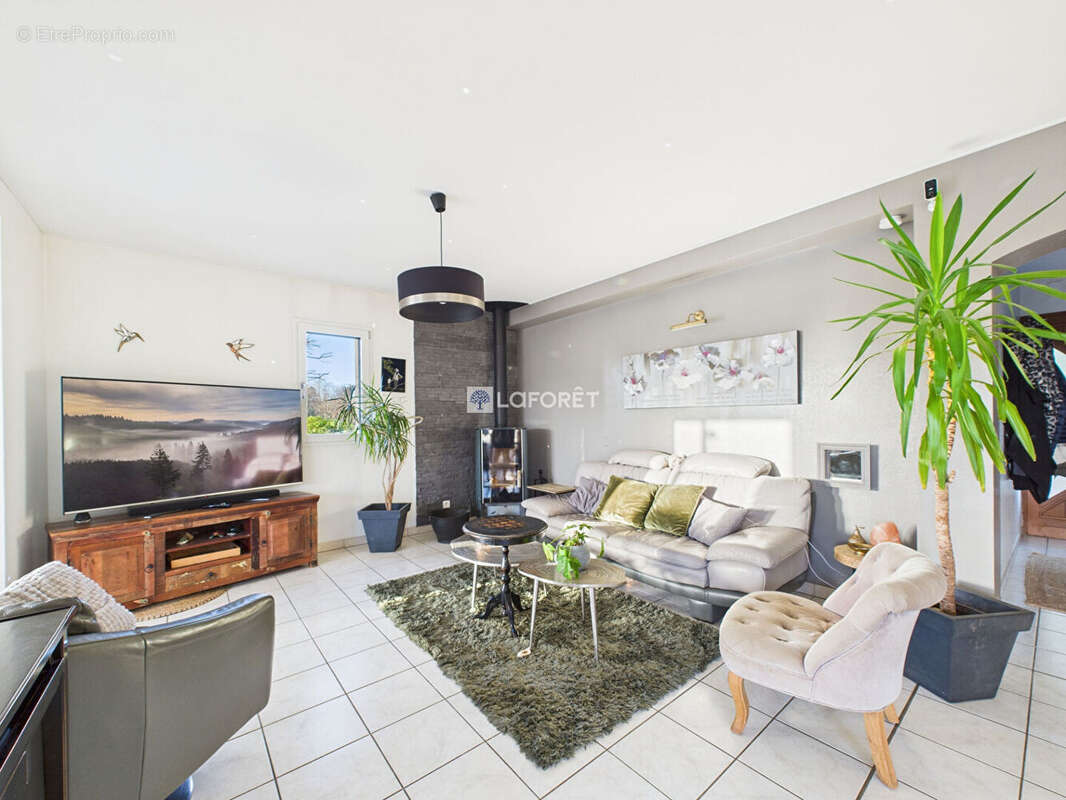 Maison à SAINT-EVARZEC