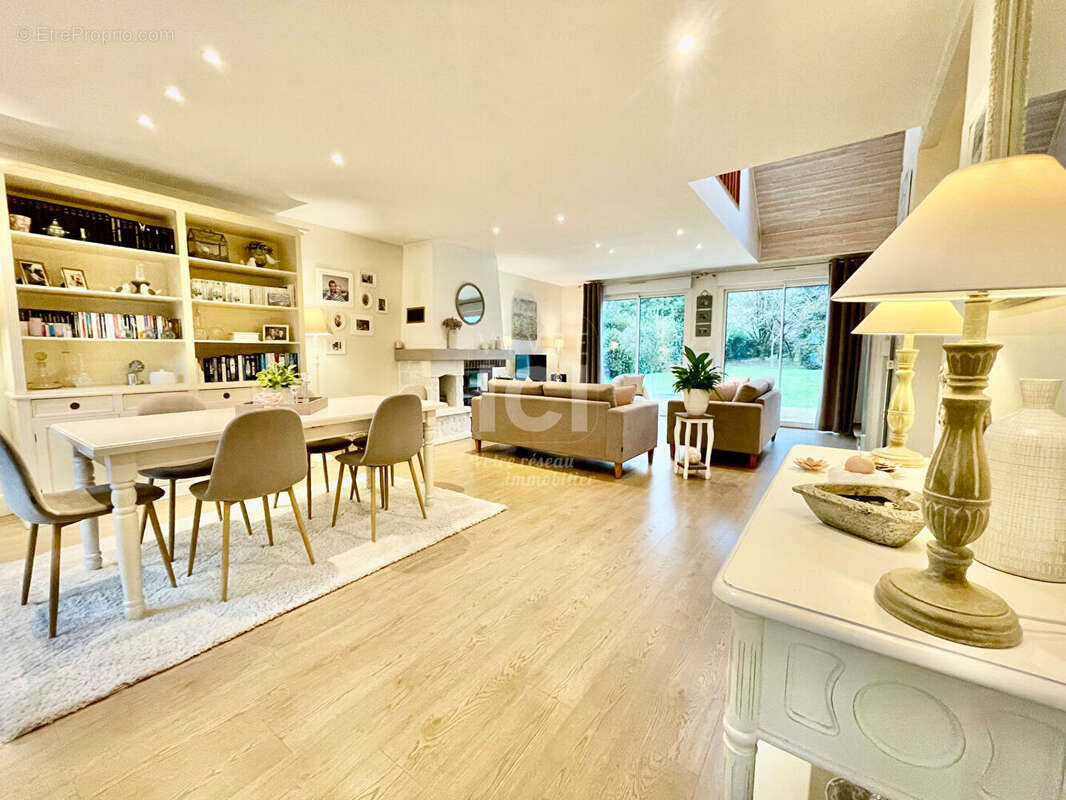 Maison à TREILLIERES