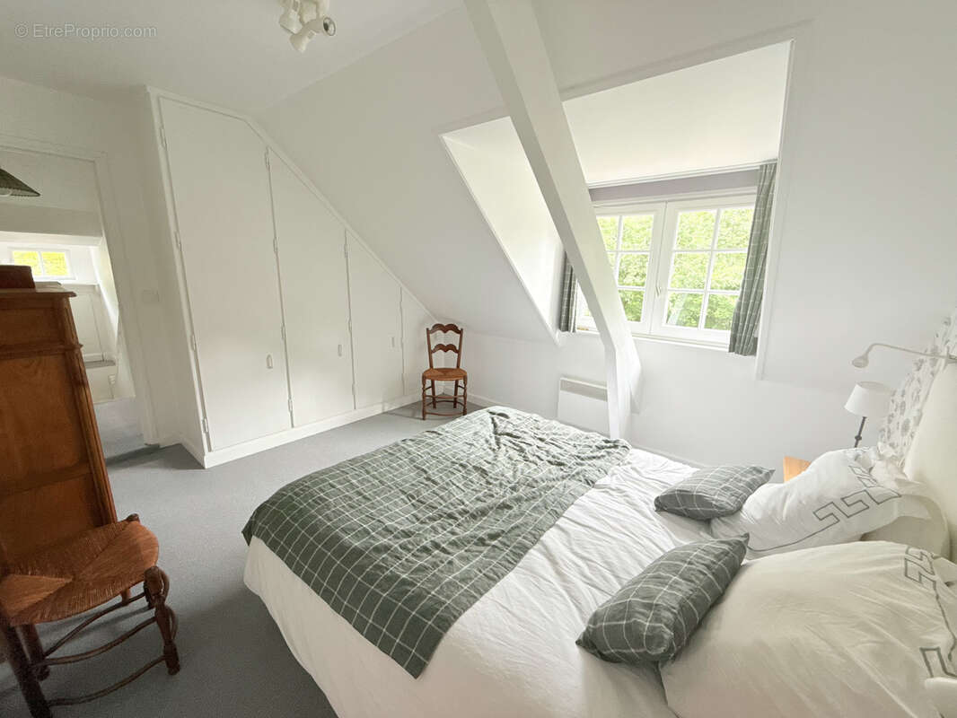 Au coeur de la forêt proche du golf, charmant 4 pièces avec 3 chambres - photo 5