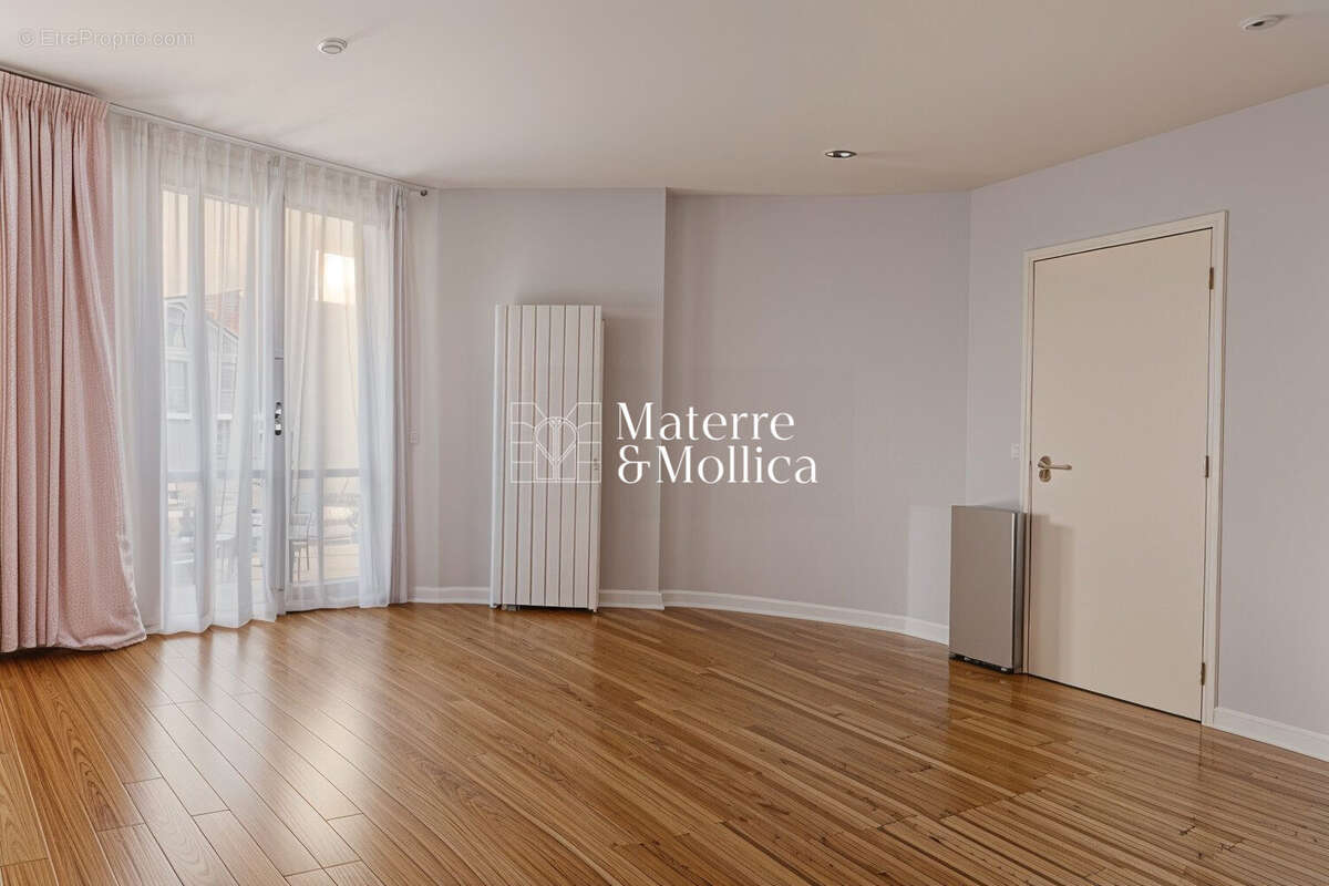 Appartement à PARIS-6E