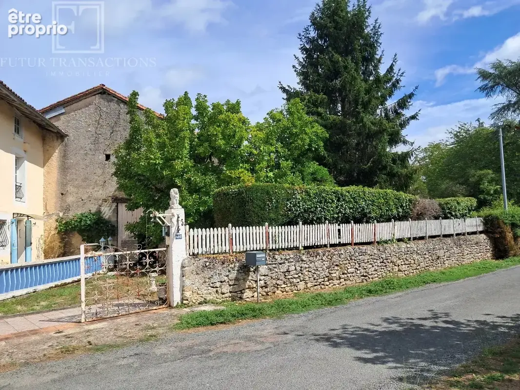 Maison et grange sur 8438 m² - photo 16