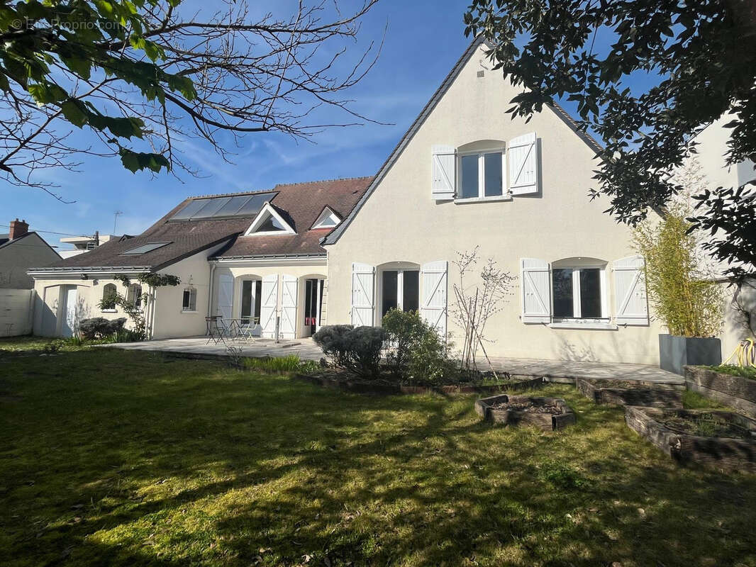 Maison 5 chambres Jardin et Garage - LA RICHE Botanique - - photo 15