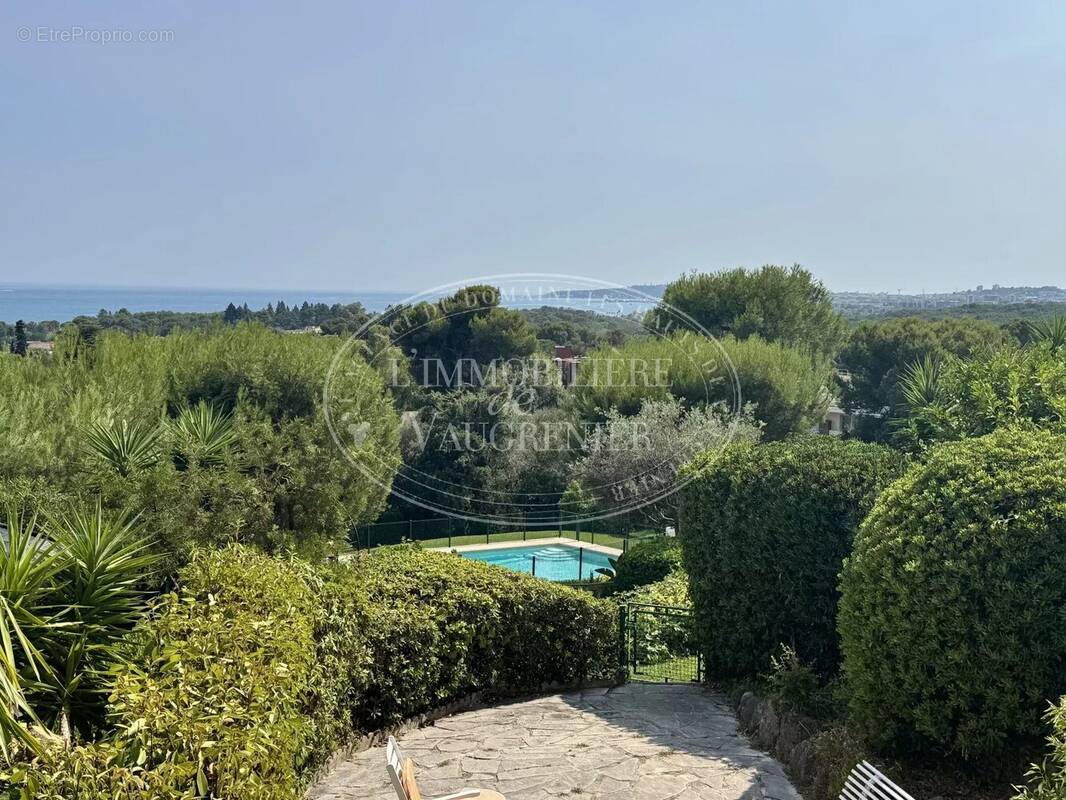 Appartement à VILLENEUVE-LOUBET
