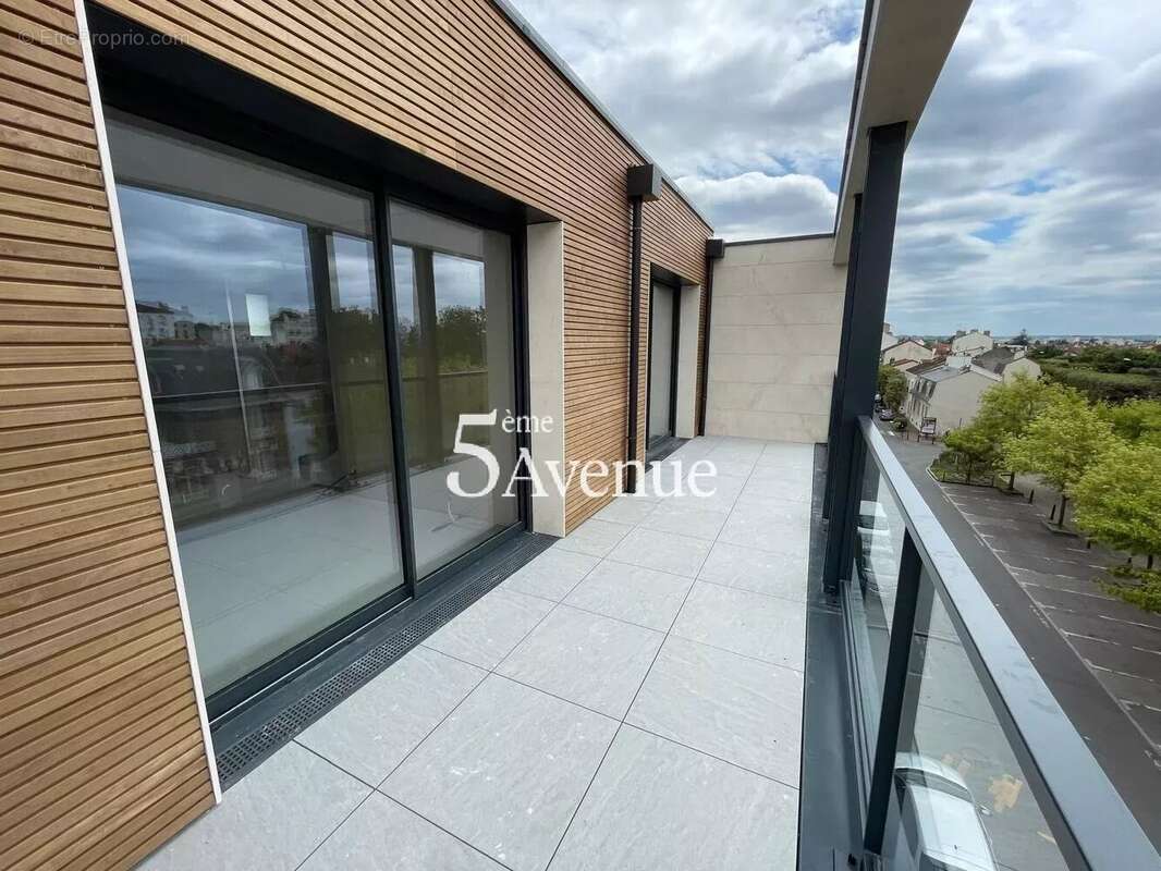 Maison à SAINT-MAUR-DES-FOSSES