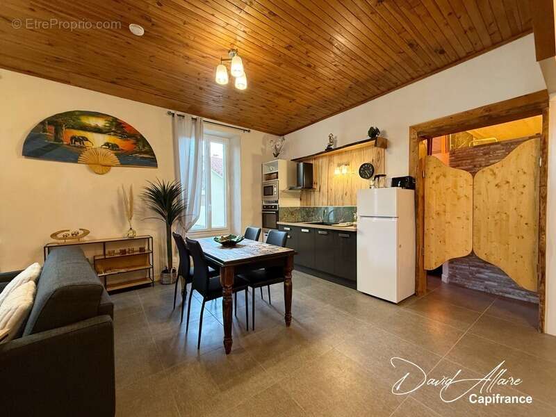 Appartement à LARAGNE-MONTEGLIN
