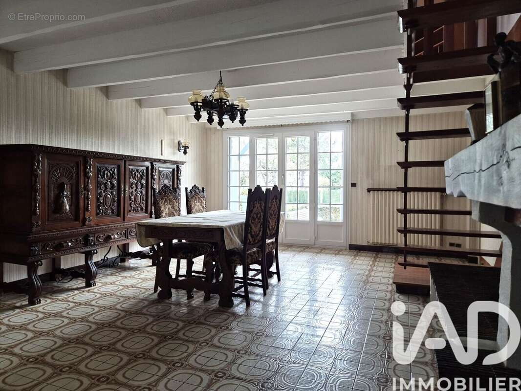 Photo 5 - Maison à TOUQUIN