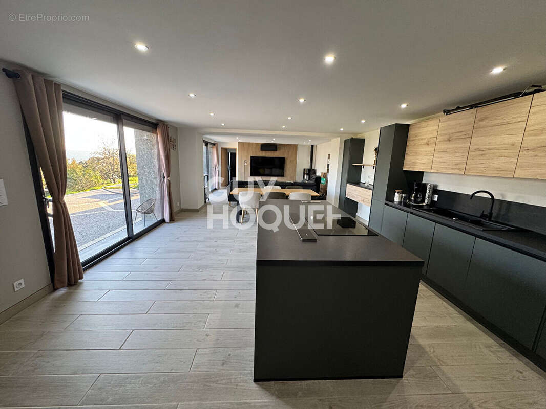 Maison à SAINT-VALLIER