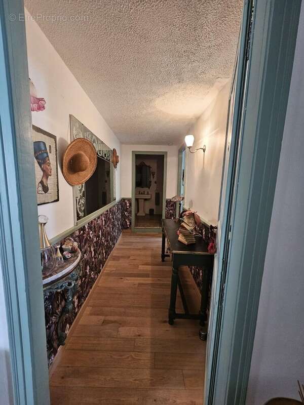 Maison de caractère, grand garage, terrasses et piscine - photo 12