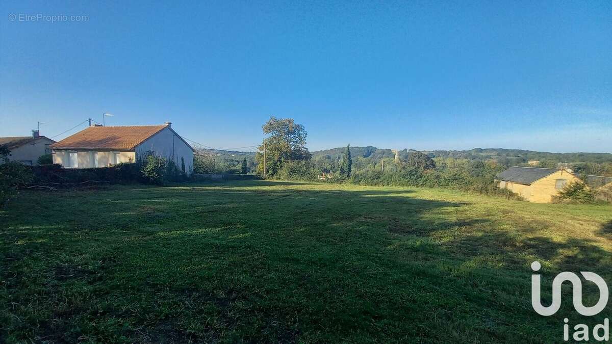 Photo 3 - Terrain à SAINT-LOUP-LAMAIRE