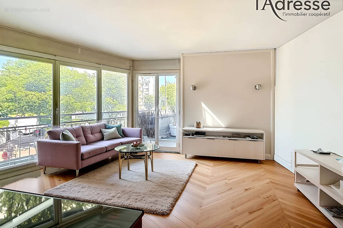 Appartement à SURESNES