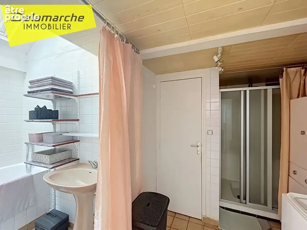 A vendre longère en pierre 6 pièces - 4 chambres Bréhal - photo 7