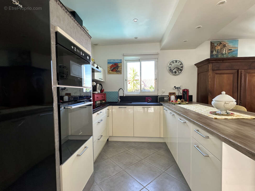 Maison à VILLELONGUE-DELS-MONTS